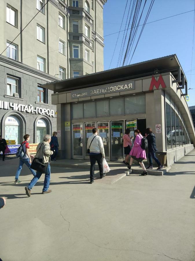 Dachny Hostel На Метро "Заельцовская" Novosibirsk Exterior foto